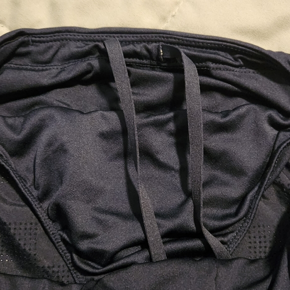 Nike dry fit running shorts - Picture 5 of 9